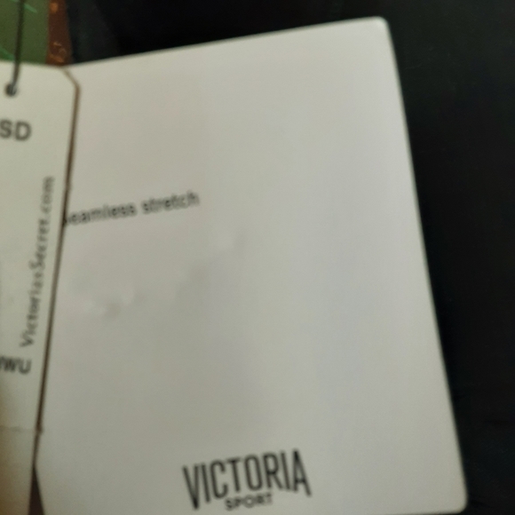 VICTORIA SPORT XS Extra Petite Seamless Stretch Active Onesie - Picture 10 of 11